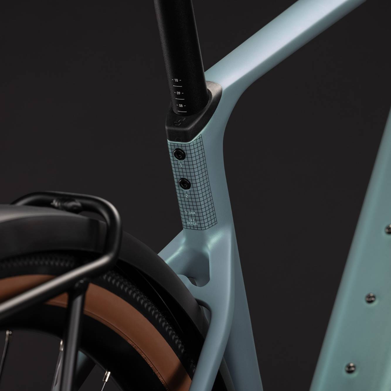 Cube Nulane Hybrid C:62 Race 400X FE Electric Gravel Bike
