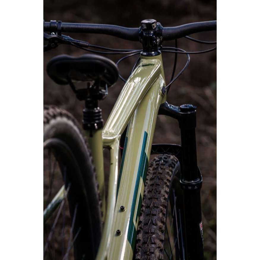 Gt Zaskar Lt Al Expert Mountain Bike 21 Hardtail Mountain Bikes Cycle Superstore Gt Zaskar Lt Al Expert Mountain Bike 21 Hardtail Mountain Bikes Cycle Superstore